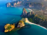 Vista aérea de la playa de Railay en Krabi, Tailandia