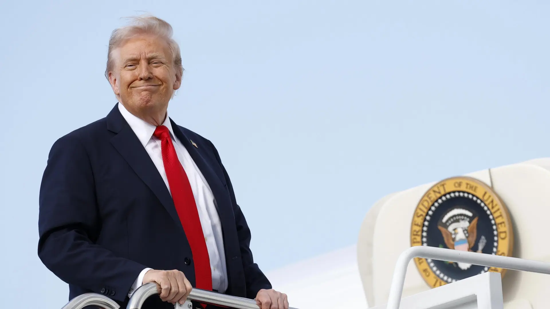 Trump suspende el ultimátum y da 5 días a Irán para reabrir Ormuz: las bolsas se disparan