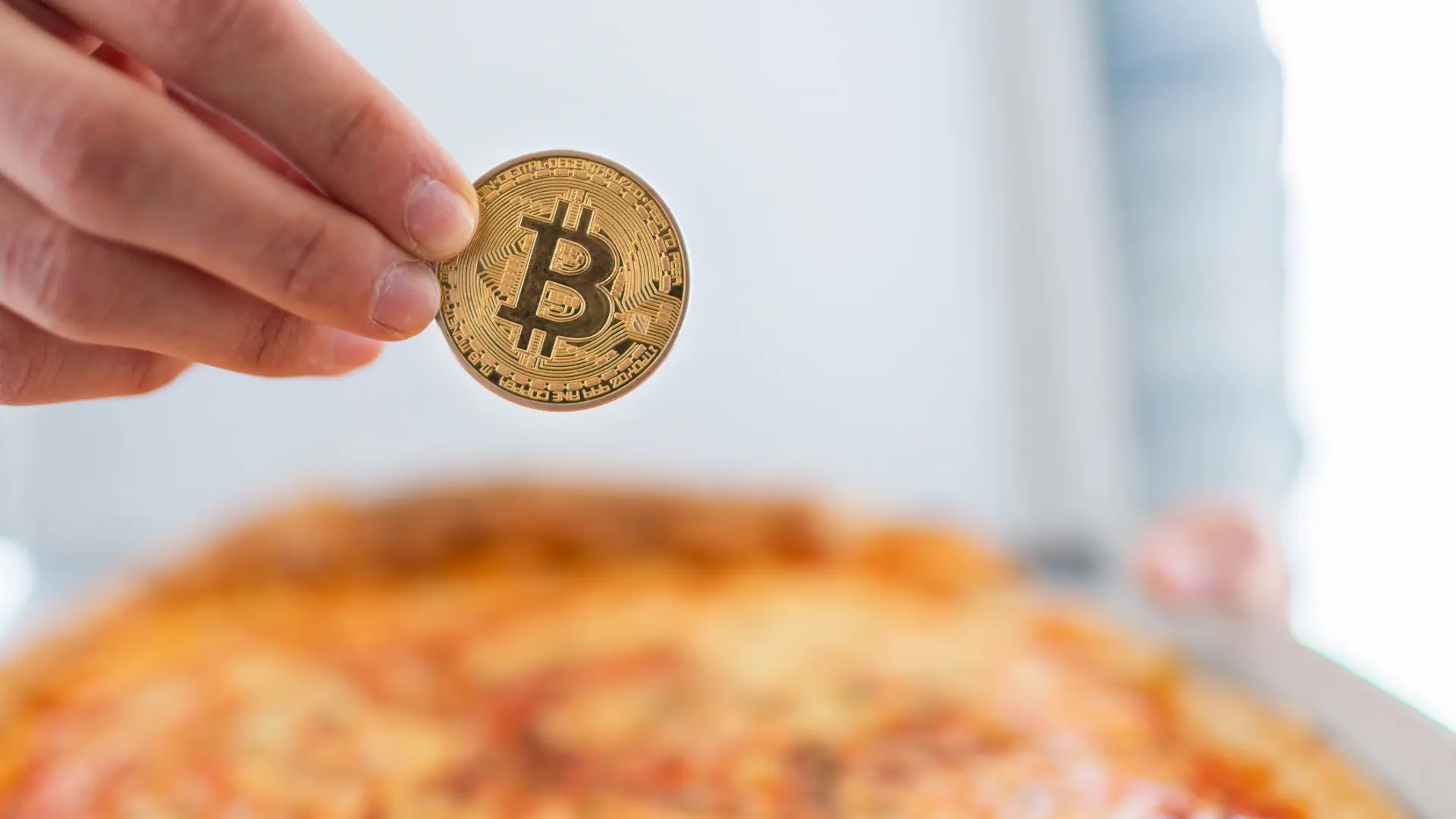 La persona que gastó 3.900 millones de dólares en bitcoin en pizzas