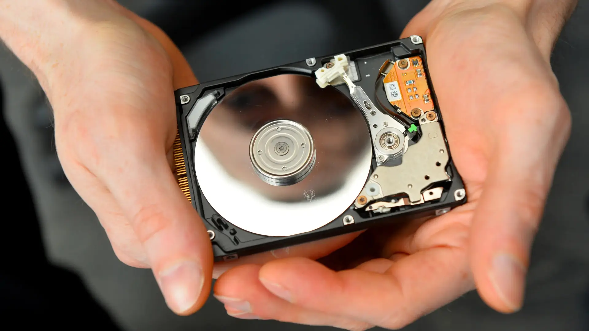 En busca de 177 millones de euros en bitcoins enterrados en un vertedero