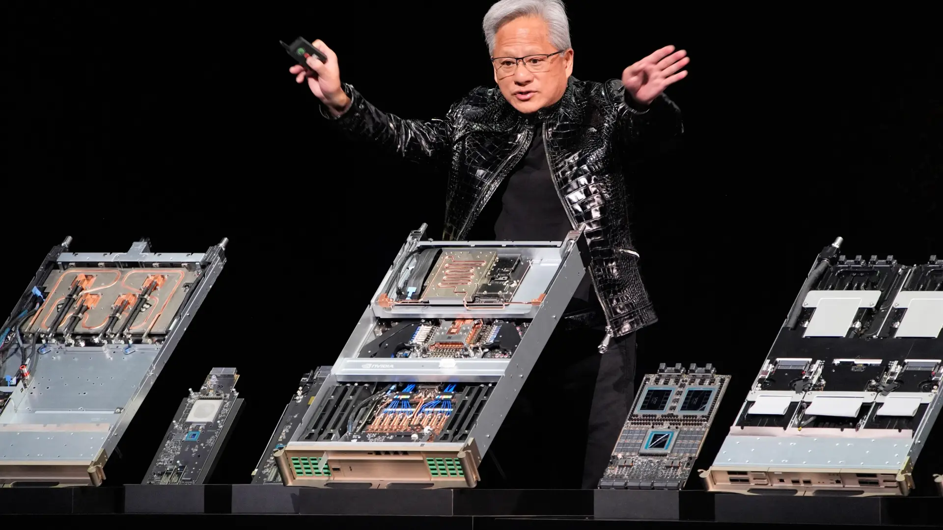 EE. UU. busca el control global de la IA con permisos para la venta de chips de Nvidia y AMD