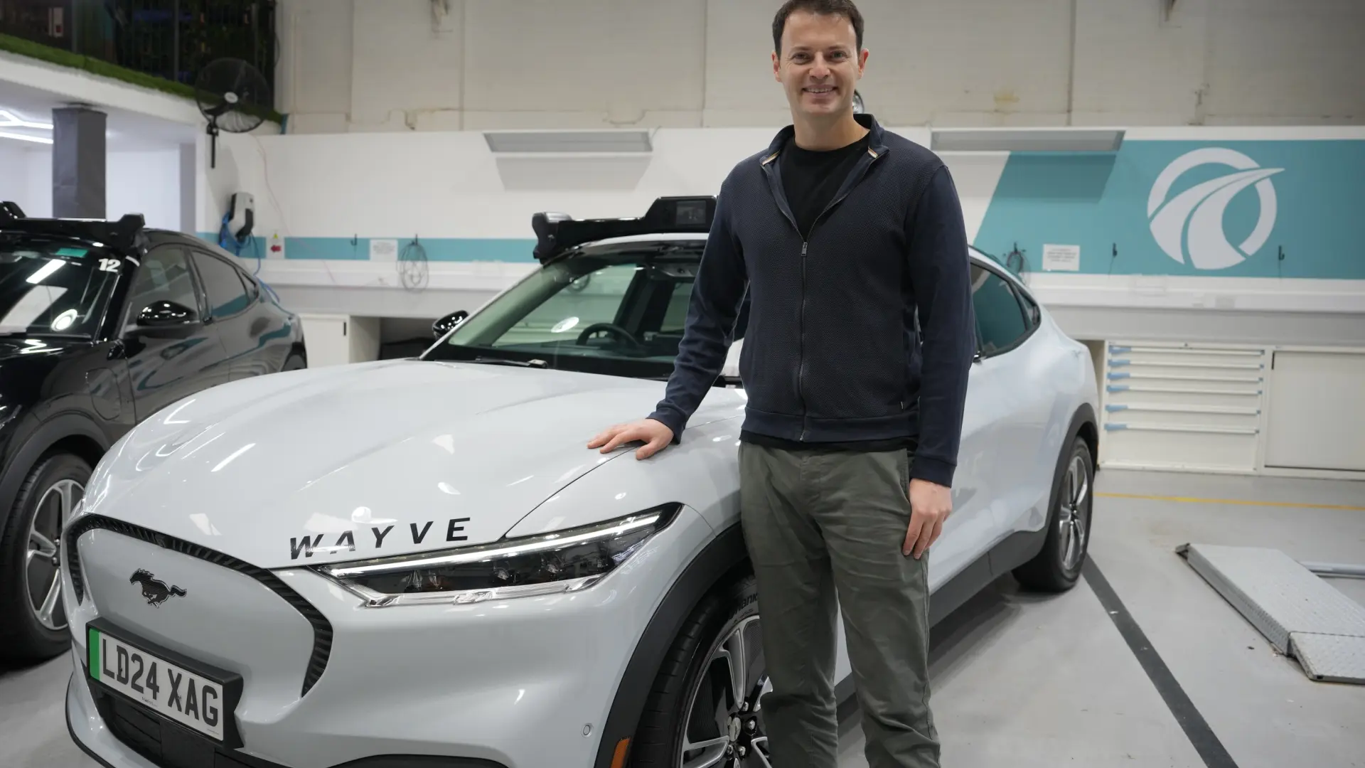 Wayve, respaldado por Microsoft, recauda 1.500 millones para expandir sus robotaxis