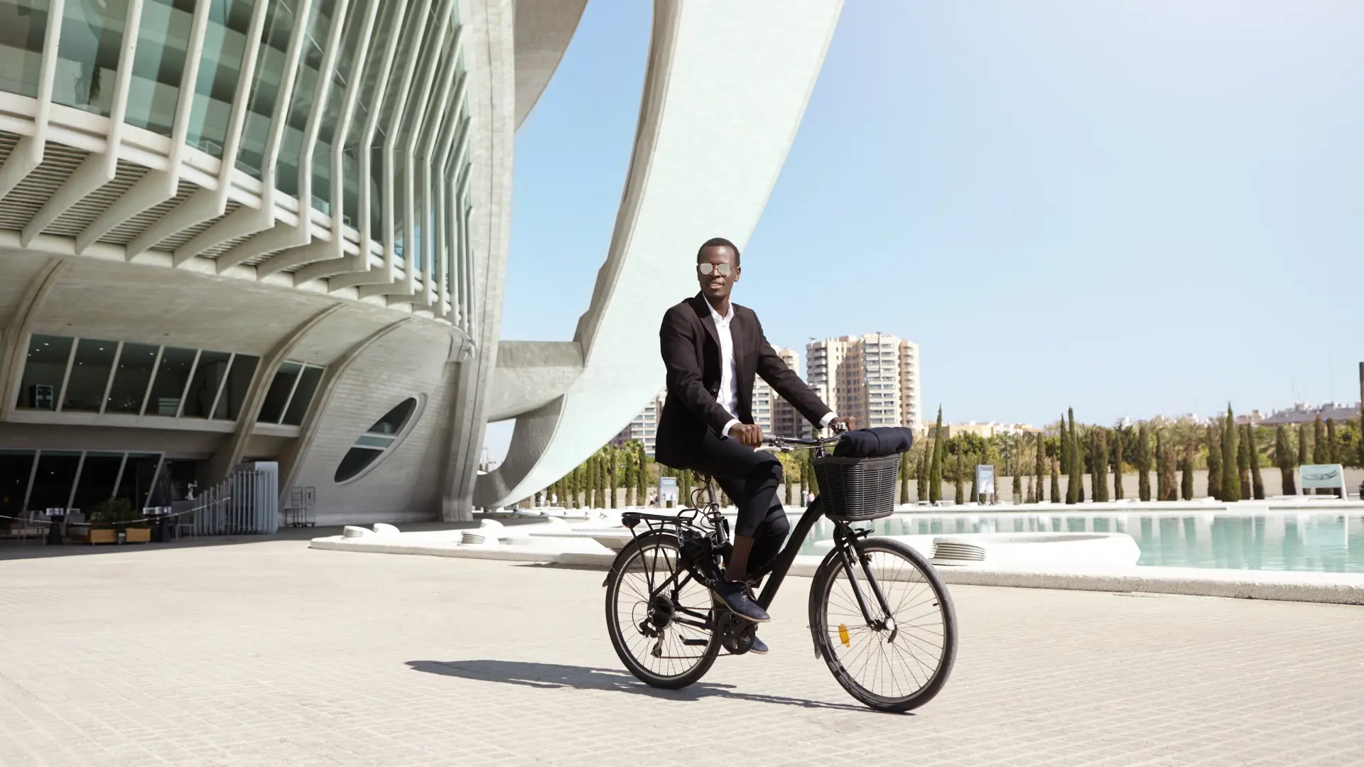 Luces y trampas de la e-bike, el transporte del presente para la ciudad del futuro