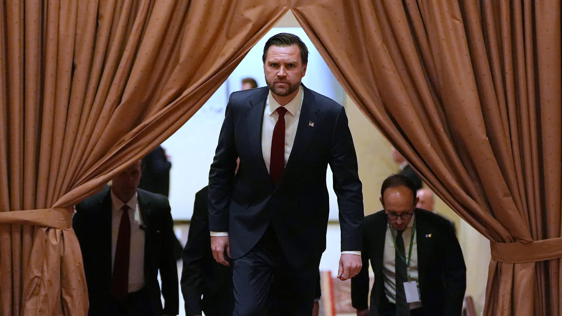 Esto es lo que dicen los expertos sobre el fracaso de las conversaciones de paz y lo que significa el bloqueo de Trump para los mercados